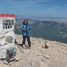 Marion on the summit of La Sagra which is with 2386 meters sea-level the highest mountain in Andalusia outside of Sierra Nevada